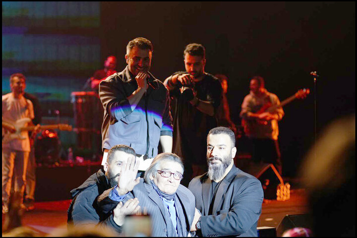 رضا رویگری در تازه‌ترین کنسرت زمستانی خواننده پاپ